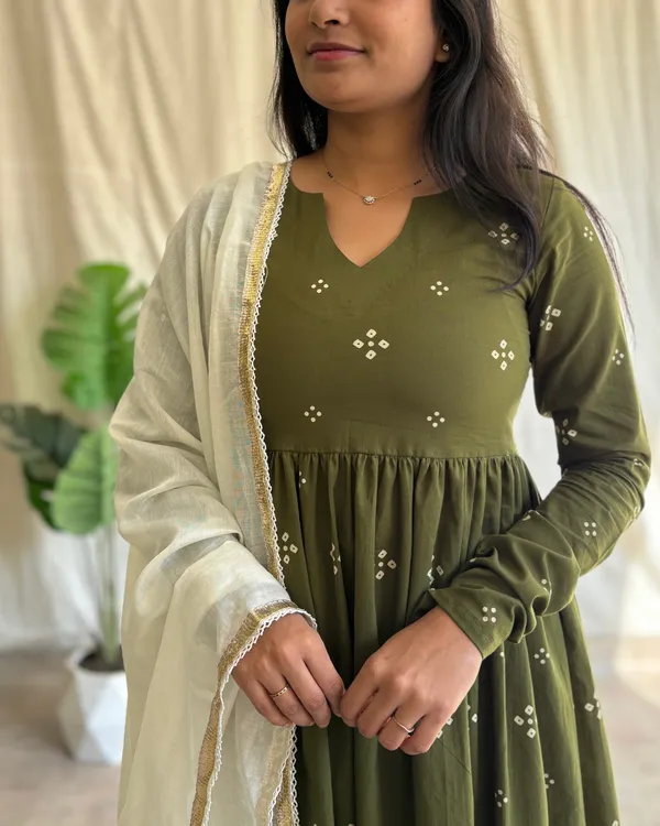 Olive_Green_Cotton_Premium_Kurta_Set_For_Women