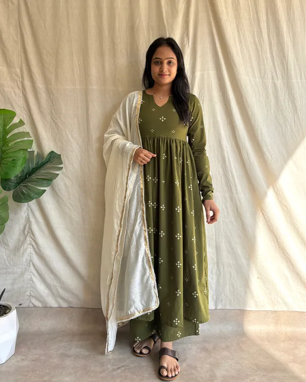 Olive_Green_Cotton_Premium_Kurta_Set_For_Women