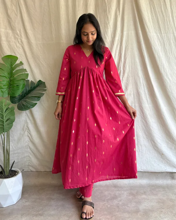 Dark_Pink_Cotton_Premium_Kurta_Set_For_Women