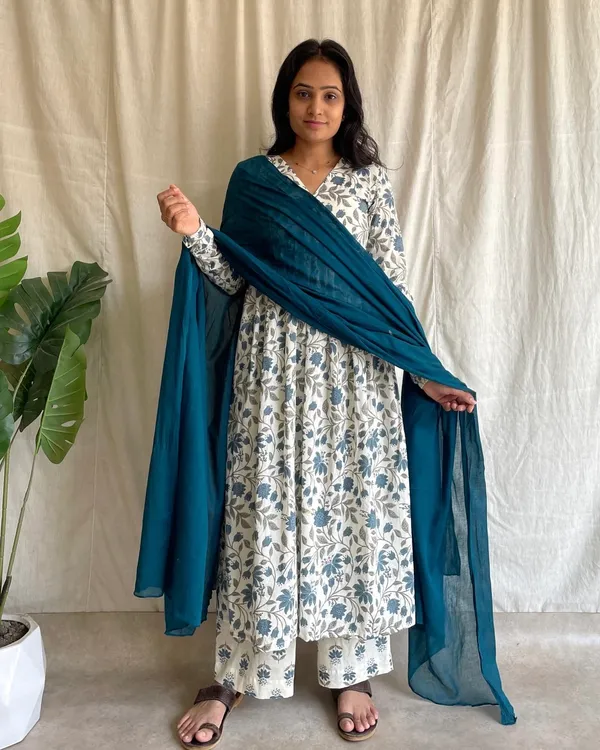 Off_White_And_Peacock_Blue_Cotton_Premium_Kurta_Set_For_Women