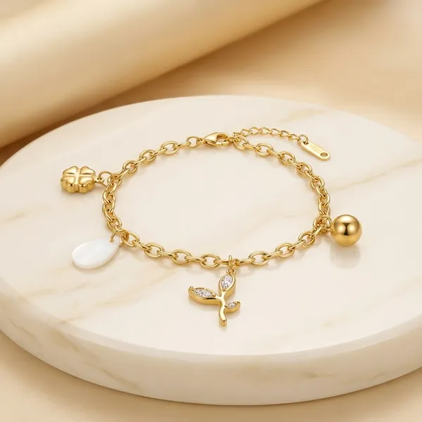 Kyuzyv_Exclusive_Collection_Golden_Chain_Bracelet_Set_With_Charms
