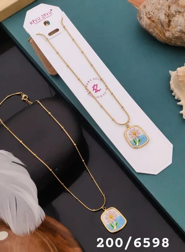 Floral_Enamel_Pendant_Necklace_With_Gold_Chain
