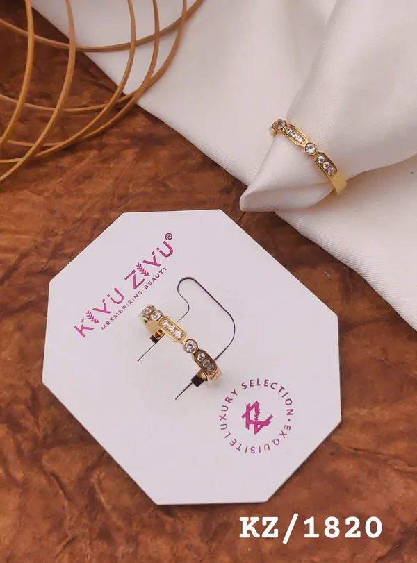 Gold-Toned_Crystal_Rings_-_Kz/1820