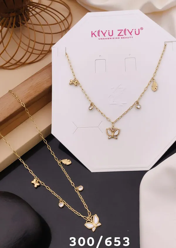 Sparkling_Butterfly_Pendant_Necklace_-_Gold_Tone
