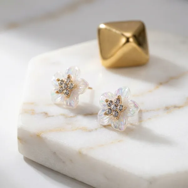 Elegant_Floral_Crystal_Stud_Earrings