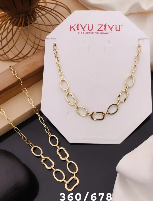 Gold-Toned_Chain_Link_Necklace_Set_By_Kiyu_Ziyu