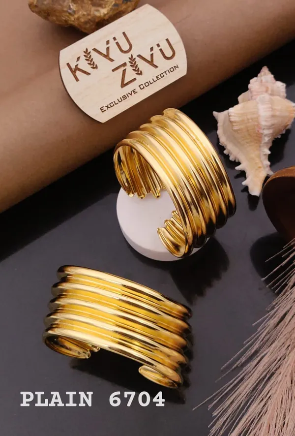 Kiyu_Ziyu_Exclusive_Collection_Gold-Tone_Multi-Layered_Cuff_Bracelet_-_Plain_6704