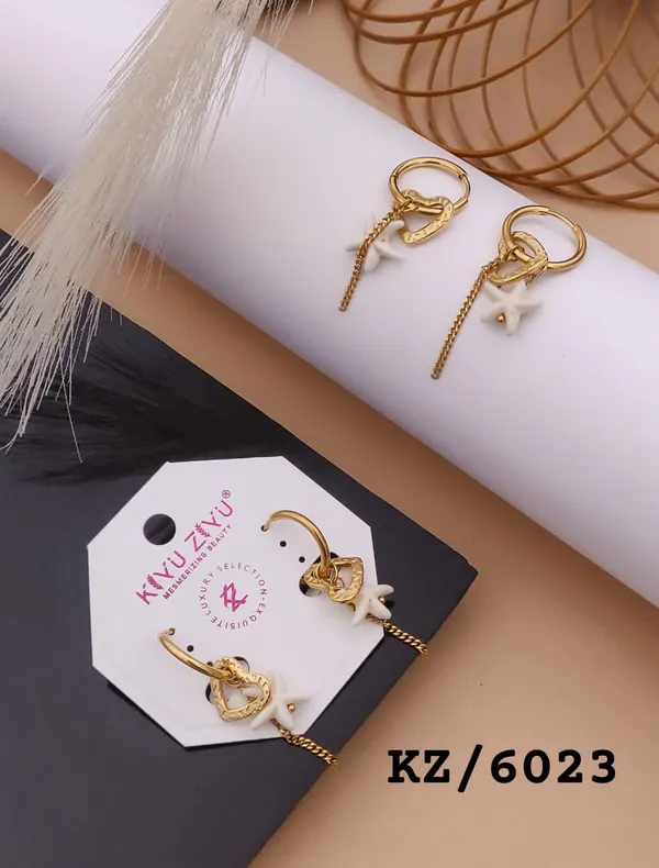 Gold-Toned_Pearl_Drop_Earrings_With_Chain_Detail