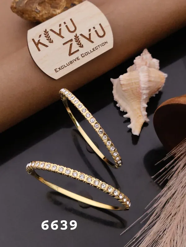 K_Yu_Zi_Yu_Exclusive_Collection_-_Gold-Plated_Crystal_Studded_Bangle_Pair