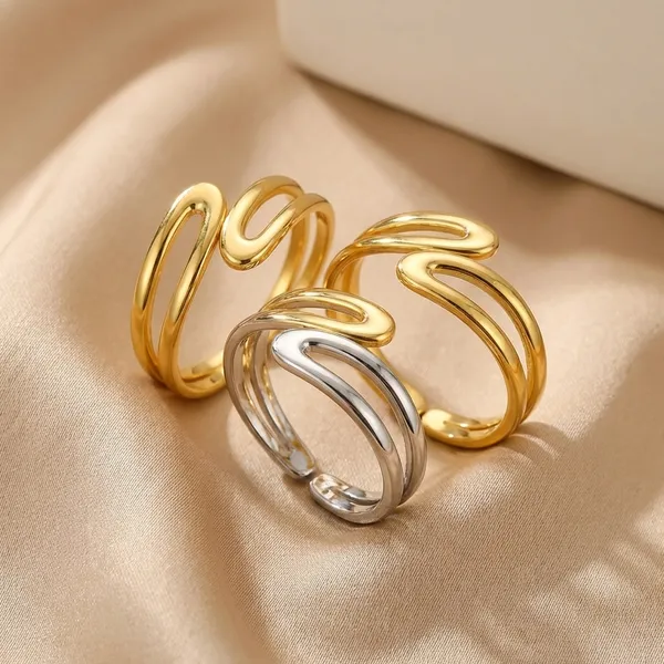 Kyuzu_Exclusive_Collection_-_Set_Of_4_Stackable_Statement_Rings_(Gold_&_Silver)