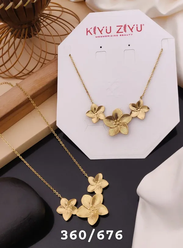 Three_Flower_Gold_Tone_Necklace_By_Kivu_Zivu