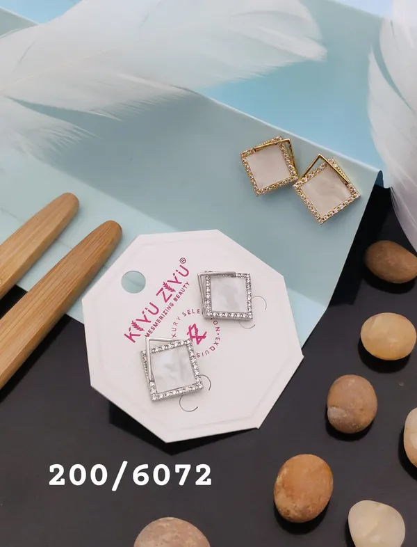 Elegant_Square_Crystal_Stone_Earrings_-_Gold_&_Silver_Combo