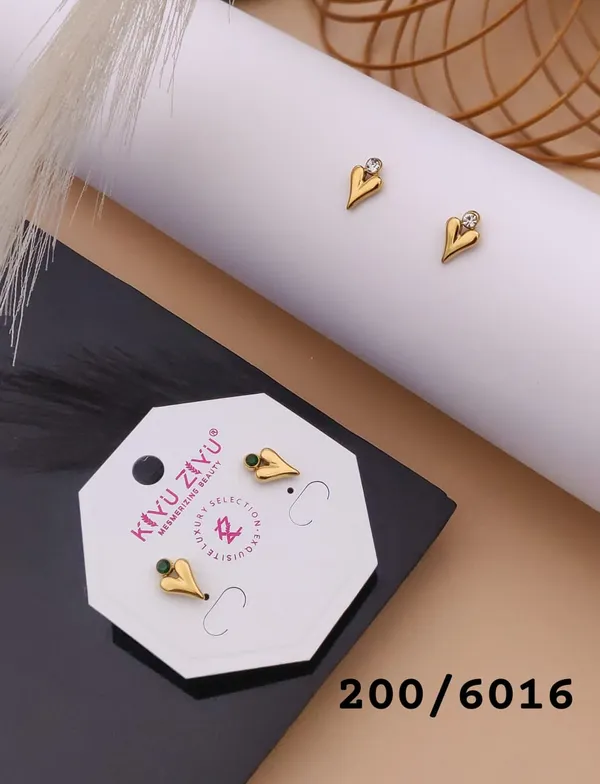 Golden_Heart_Stud_Earrings_With_Crystal_Accent