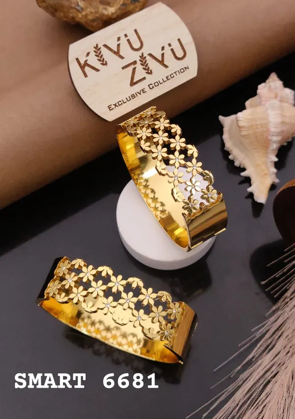 Kiyu_Zyu_Gold-Plated_Floral_Engraved_Bangles_-_Set_Of_2_(Smart_6681)