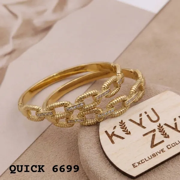 Kivu_Z_Exclusive_Collection_Gold-Tone_Chain_Link_Bangle_Set