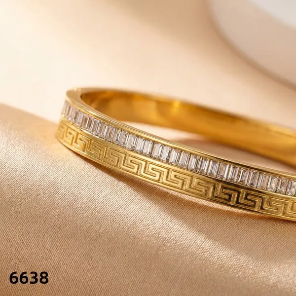 Elegant_Gold-Tone_Bangle_With_Sparkling_Crystal_Detailing_-_Set_Of_2