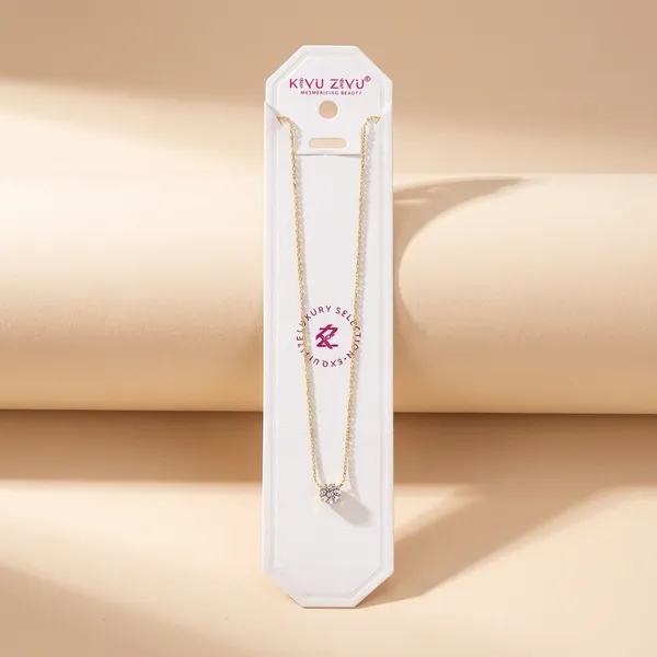 Delicate_Gold_Chain_Necklace_With_Solitaire_Crystal_Pendant
