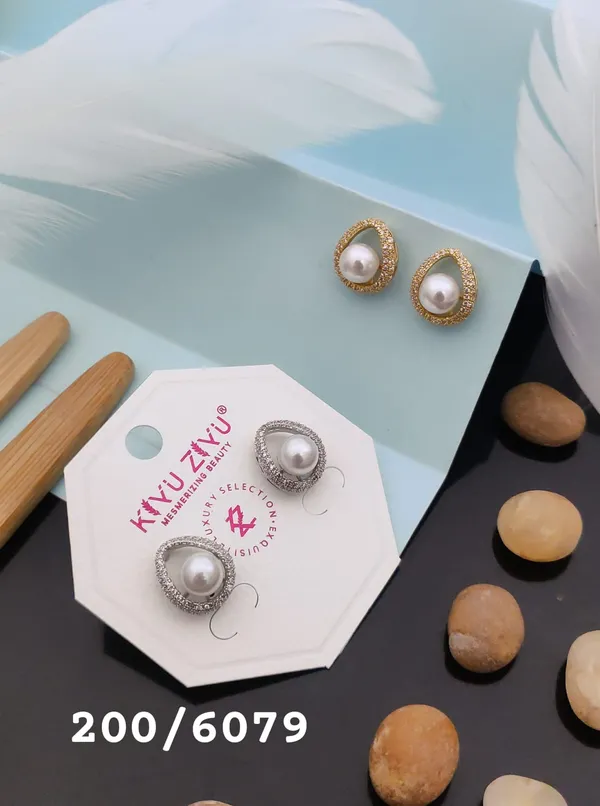Pearl_Stud_Earrings_-_Gold_And_Silver_Tone_(2_Pairs_Set)