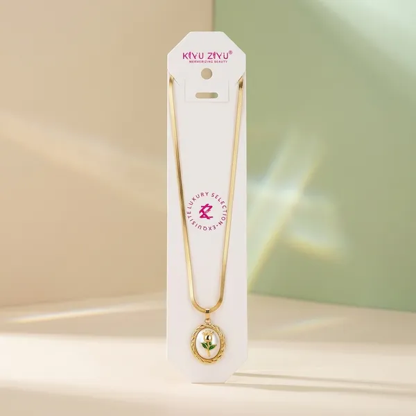 Exquisite_Gold-Toned_Star_Pendant_Necklace_With_Delicate_Chain