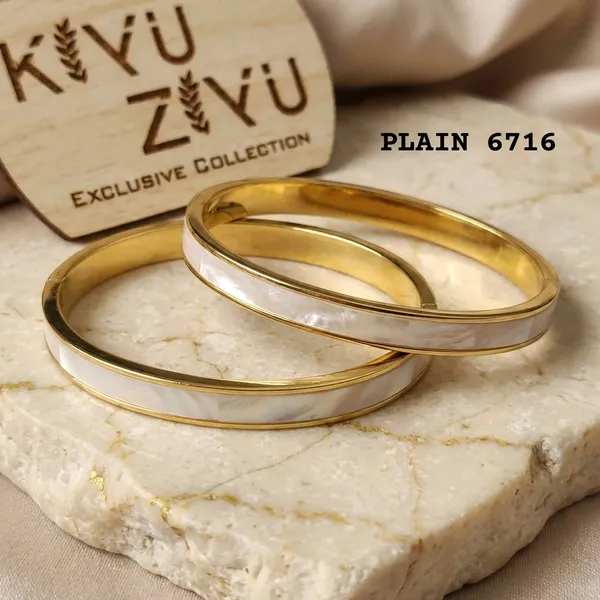 Kivu_Zivu_Exclusive_Collection_White_And_Gold_Dual_Tone_Bangles_-_Set_Of_2_(Plain_6716)