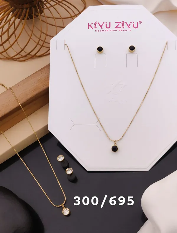 Elegant_Black_Stone_Pendant_Necklace_And_Earring_Set