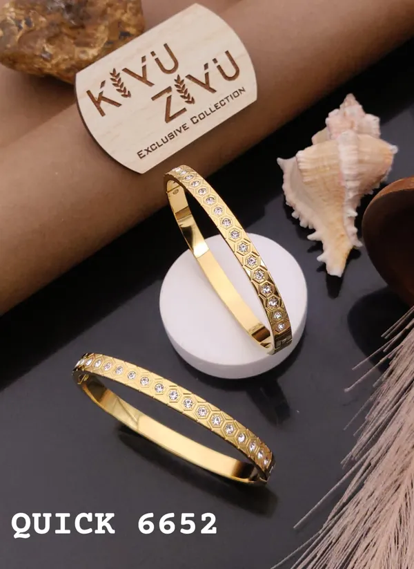 Kayu_Zayu_Exclusive_Gold-Tone_Crystal_Bracelet_Set