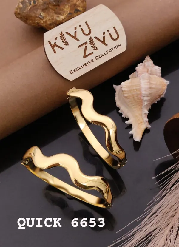 Kivu_Zinu_Exclusive_Collection_Gold-Tone_Wavy_Clip-On_Bracelets_-_Quick_6653