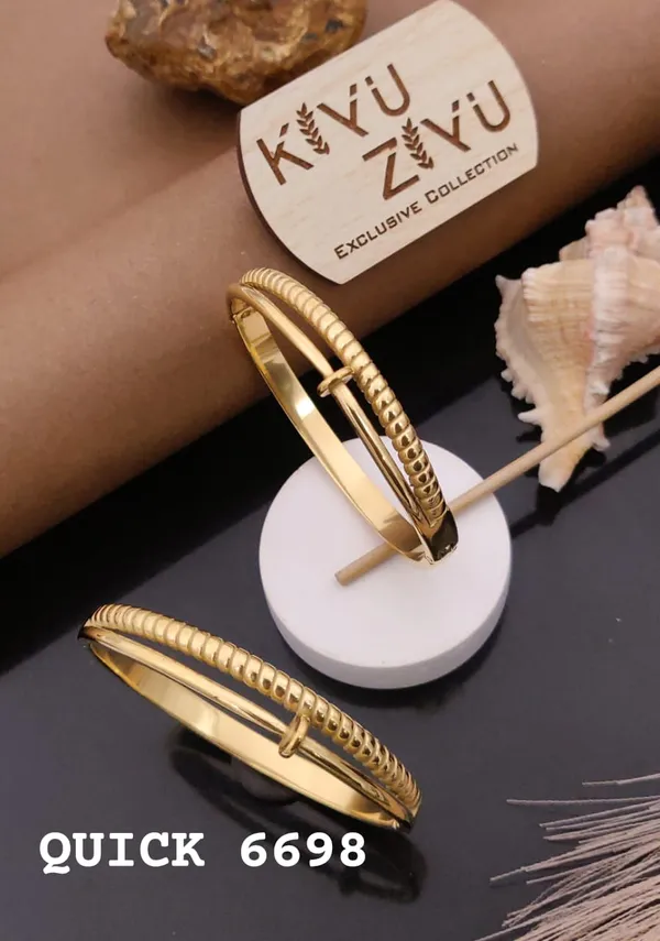 Kayu_Zayu_Exclusive_Collection_Gold-Toned_Textured_Bangle_Set_(Pack_Of_2)