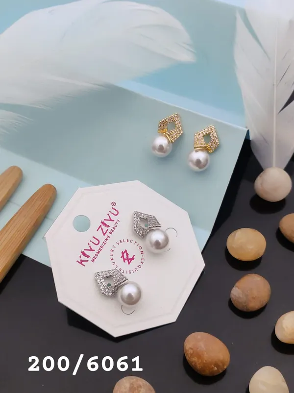 Elegant_Pearl_Drop_Earrings_With_Crystal_Geometric_Studs_-_Gold_&_Silver