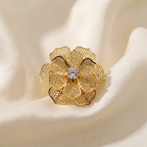 Golden_Flower_Napkin_Ring_Set_Of_2