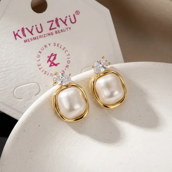 Elegant_Pearl_Stud_Earrings_Set_-_Gold_&_Silver_Plated_With_Crystal_Accents