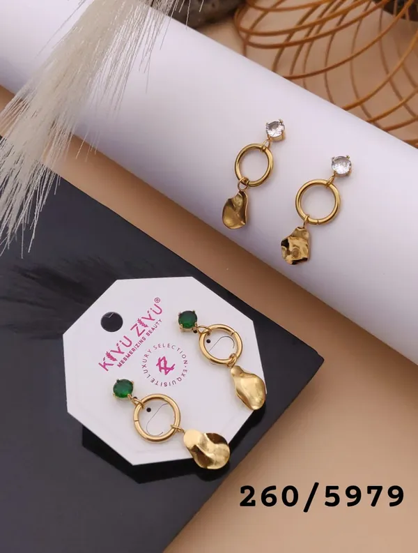 Crystal_Drop_Dangle_Earrings_With_Golden_Ring_And_Heart_Charm