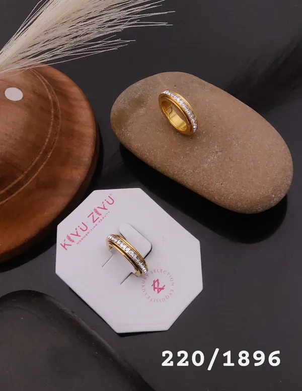 Gold-Tone_Crystal-Studded_Ring_With_Dual-Row_Design