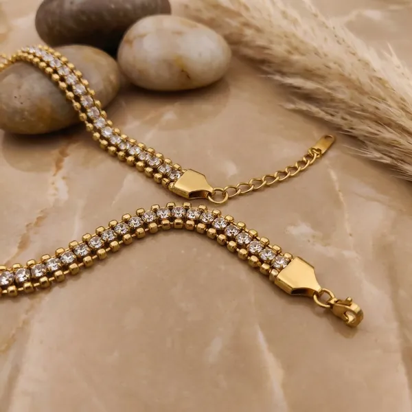 Kiyu_Ziyu_Exclusive_Collection_Gold-Tone_Crystal_Embellished_Bracelet_Set