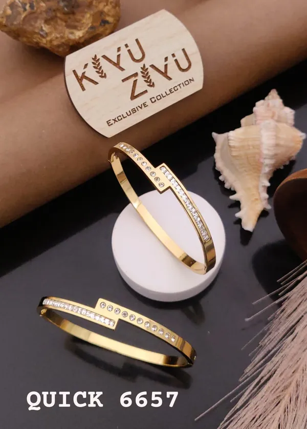 Kiyu_Ziyu_Exclusive_Collection_Gold-Plated_Crystal_Bangle_Bracelet_Set