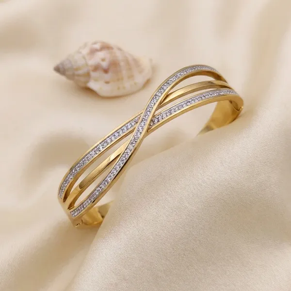 Kiyuziyu_Exclusive_Collection_Gold-Tone_Bangles_With_Crystal_Detailing_(Set_Of_2)