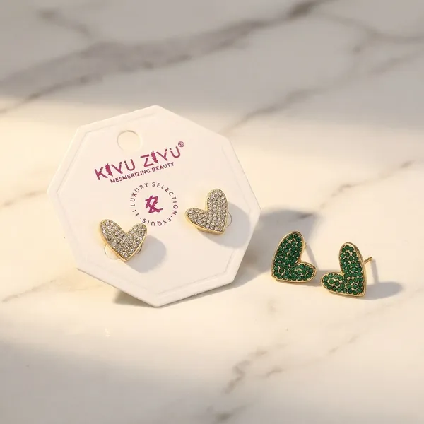 Sparkling_Green_Heart_Stud_Earrings_With_Rhinestone_Detailing