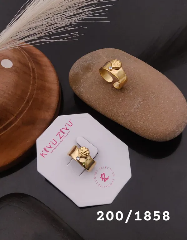 Gold-Toned_Heart_Design_Adjustable_Ring