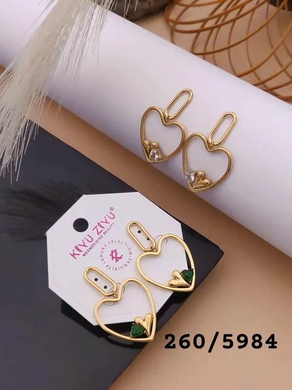 Heart-Shaped_Gold-Toned_Drop_Earrings_With_Crystal_Accents
