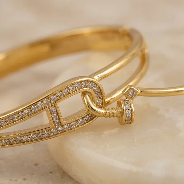 Kayu_Zayu_Exclusive_Collection_Gold-Tone_Bracelet_Set_With_Crystal_Embellishments
