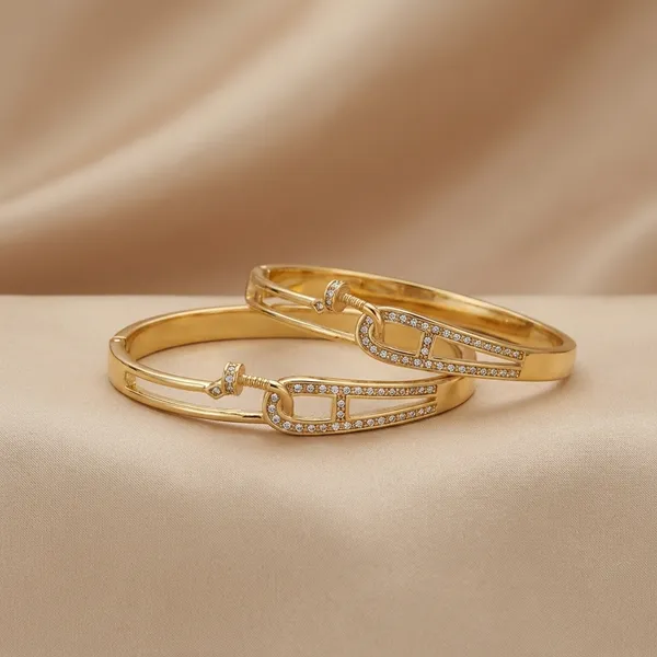 Kayu_Zayu_Exclusive_Collection_Gold-Tone_Bracelet_Set_With_Crystal_Embellishments