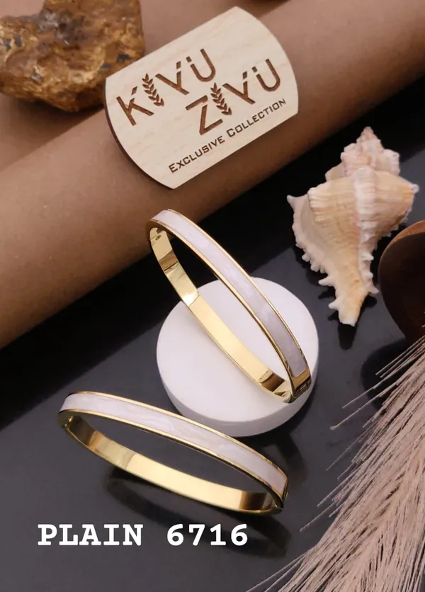 Kivu_Zivu_Exclusive_Collection_White_And_Gold_Dual_Tone_Bangles_-_Set_Of_2_(Plain_6716)