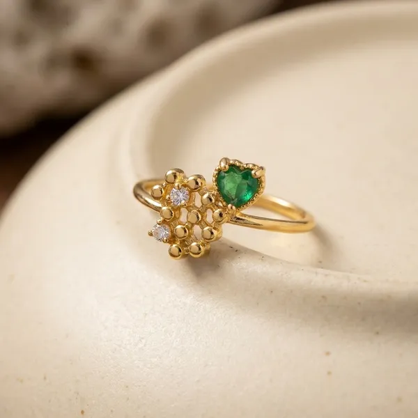 Golden_Heart-Shaped_Crystal_Adjustable_Ring