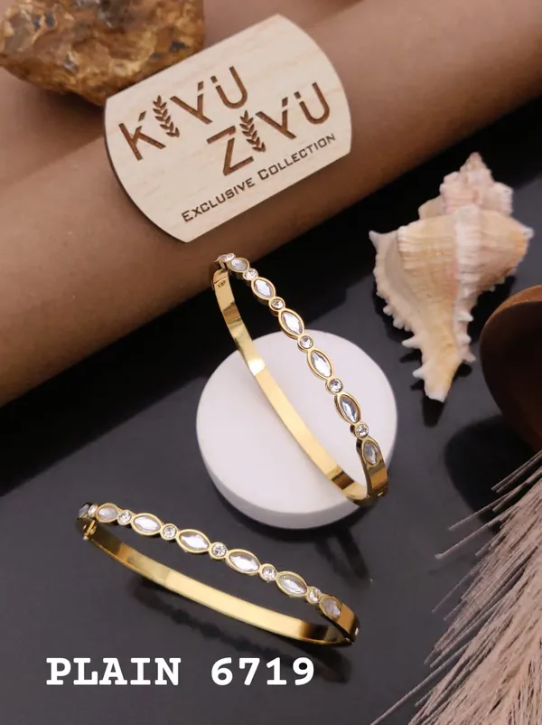 Elegant_Gold-Toned_Crystal_Bracelet_Set_-_Kyzyu_Exclusive_Collection