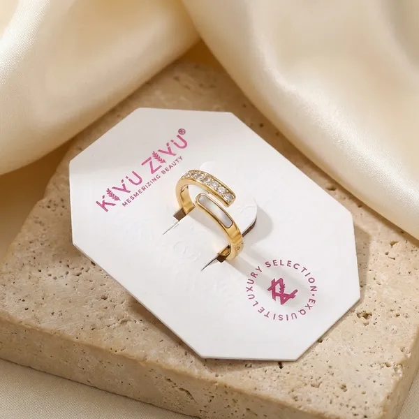 Sparkling_Gold-Tone_Adjustable_Ring_With_Crystal_Embellishments