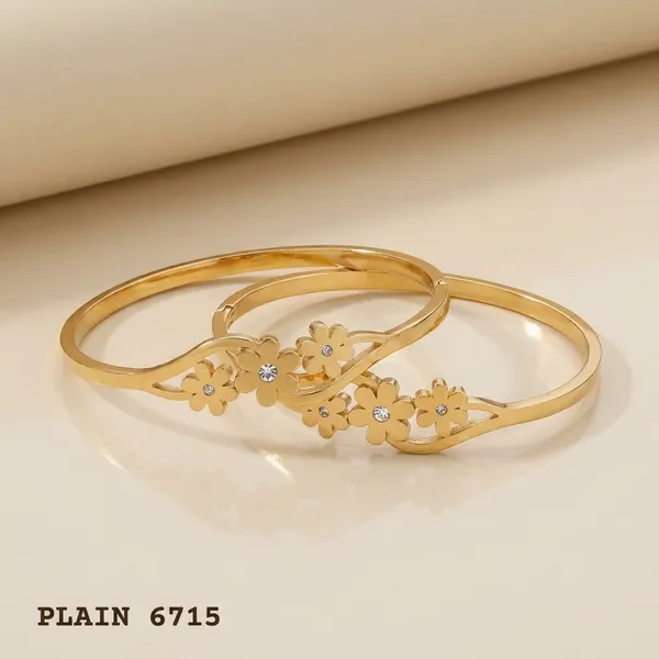 Kiyu_Ziyu_Exclusive_Collection_Gold-Toned_Floral_Bangle_Set_(Plain_6715)