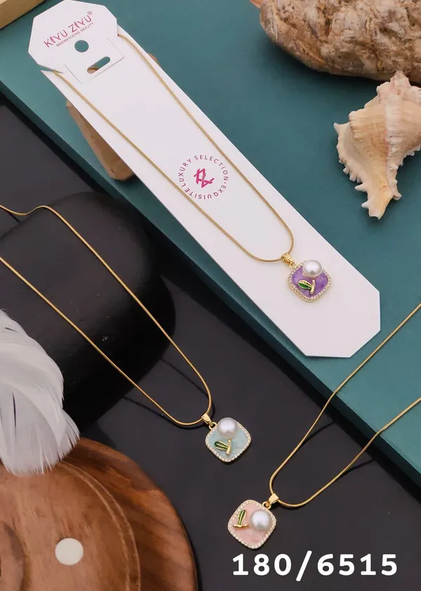 Elegant_Pearl_And_Gemstone_Pendant_Necklace_Set_With_Gold-Toned_Chain