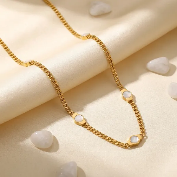 Gold_Chain_With_White_Stone_Accents