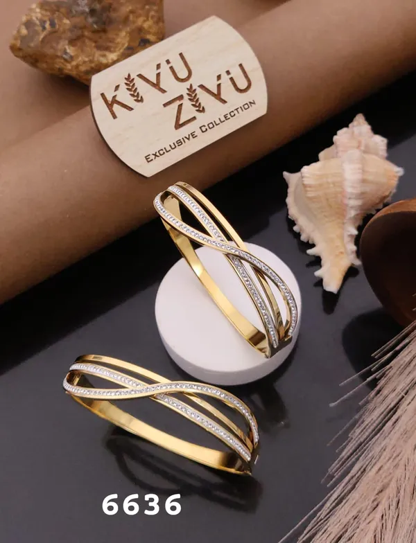 Kiyuziyu_Exclusive_Collection_Gold-Tone_Bangles_With_Crystal_Detailing_(Set_Of_2)