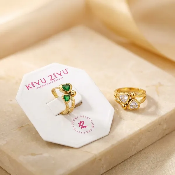 Heart-Shaped_Stone_Ring_-_Gold_Finish_(Set_Of_2)